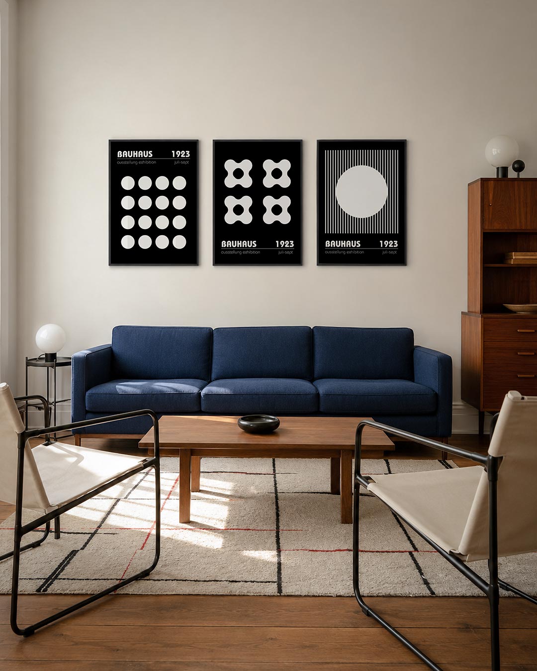 Cirkelritme driedelige posterset – een zwart-wit compositie met een raster van witte cirkels op een zwarte achtergrond.