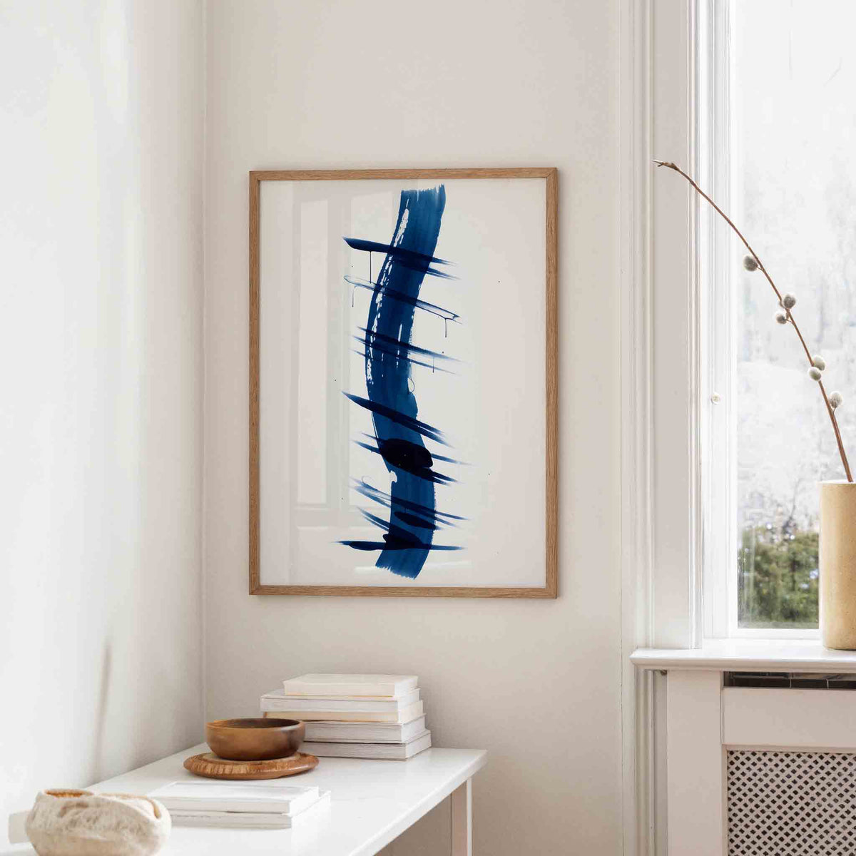 Blauwe penseelstreken – staande design wanddecoratie van WallArtistic