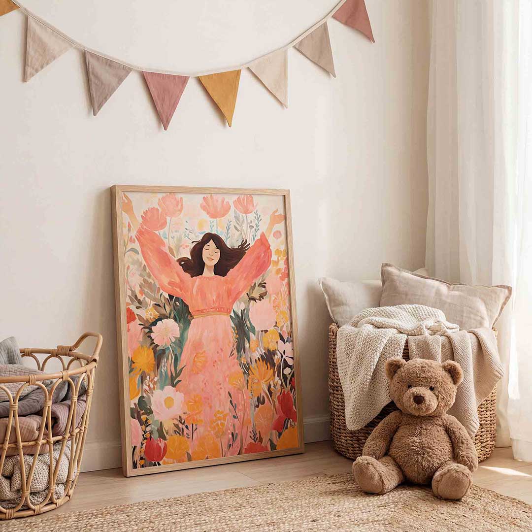 Vrouw in bloemen – speelse wandkunst als portret kinderposter