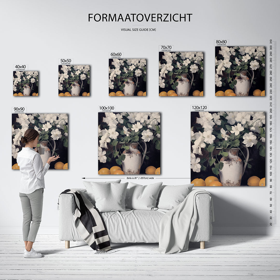 Bloemen en citrus kunstwerk – sfeerbeeld – dit kunstwerk toont een vaas met witte bloemen en groene bladeren, omringd door