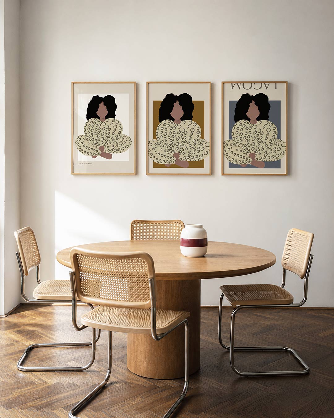 Vorm en patronen driedelige posterset in interieur