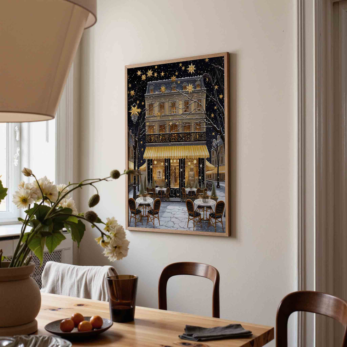 Parijs café in de sneeuw – kerstposter in staand formaat