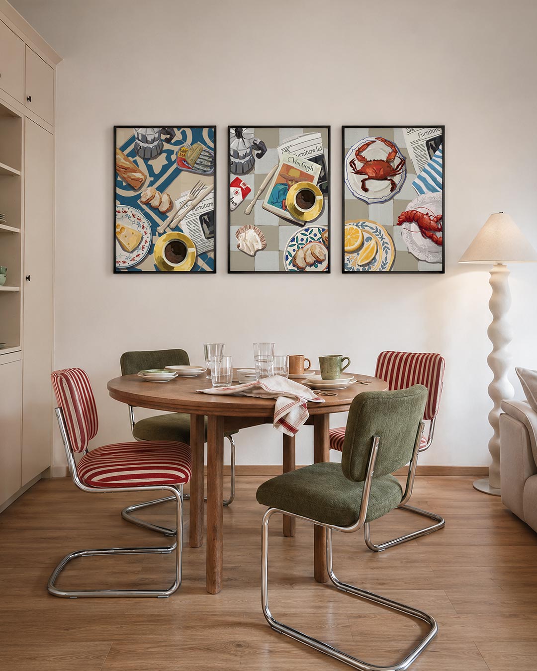 Ontbijt en patronen driedelige posterset – een tafel vol ontbijtitems: koffie, brood, kaas en sardines