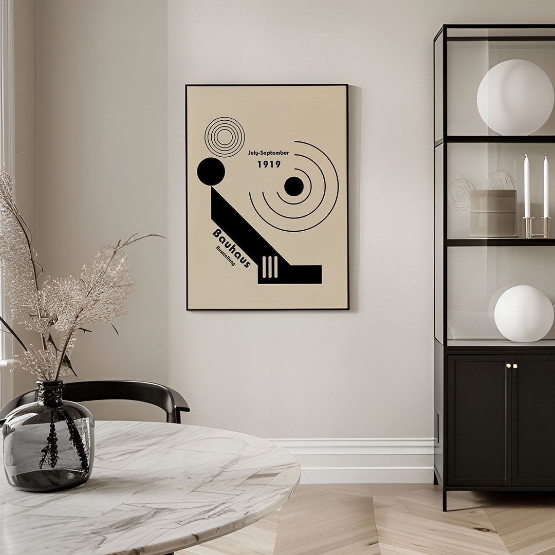 Cirkel en lijnenspel – geometrische Bauhaus poster in staand formaat