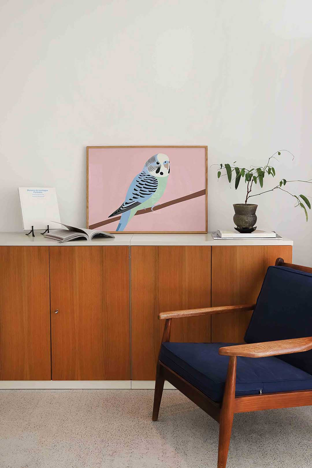 Parkiet op tak – liggende dieren wanddecoratie van WallArtistic