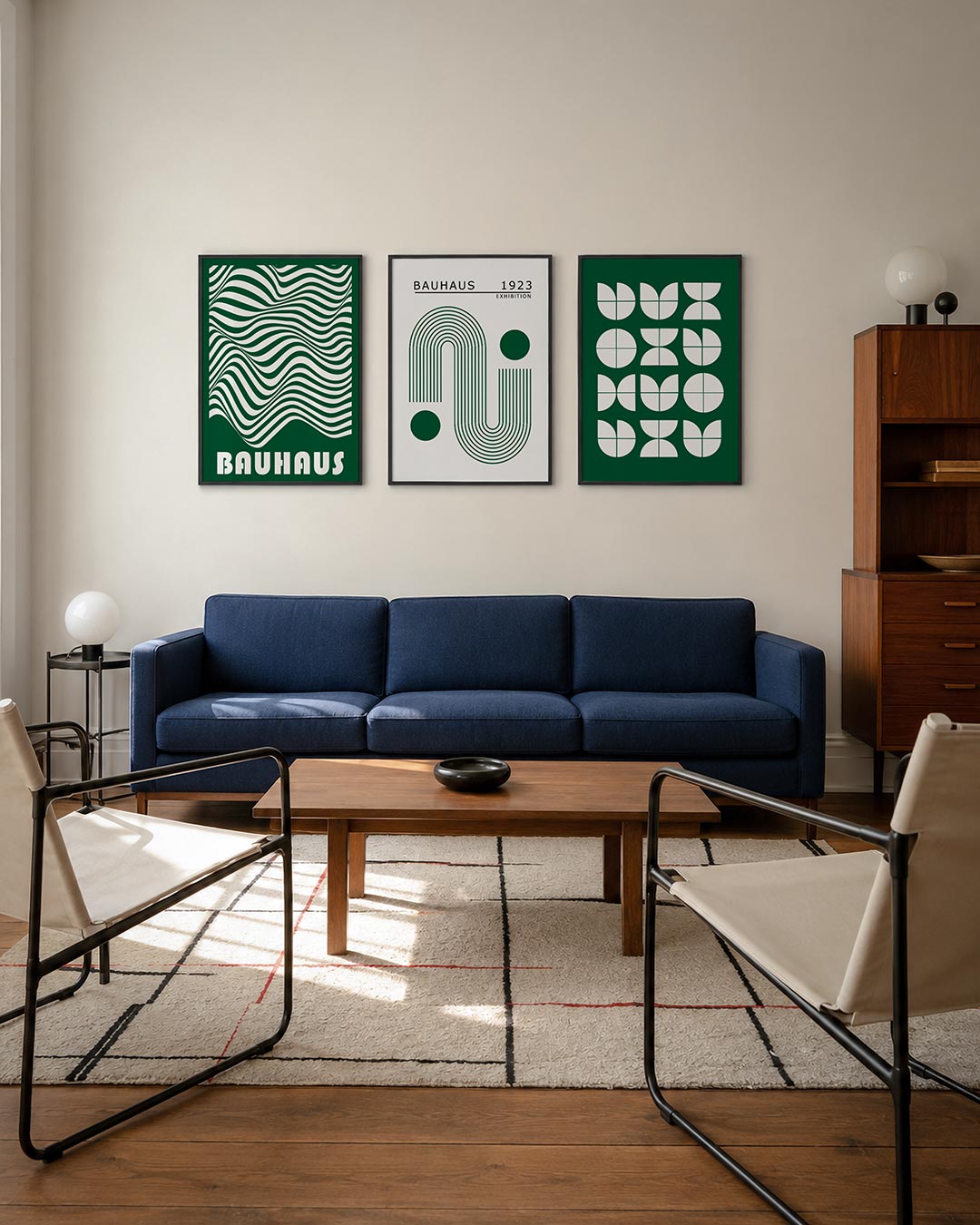 Golvend lijnenspel driedelige posterset – deze posterset in drie delen toont vloeiende, golvende lijnen in groen en wit. De