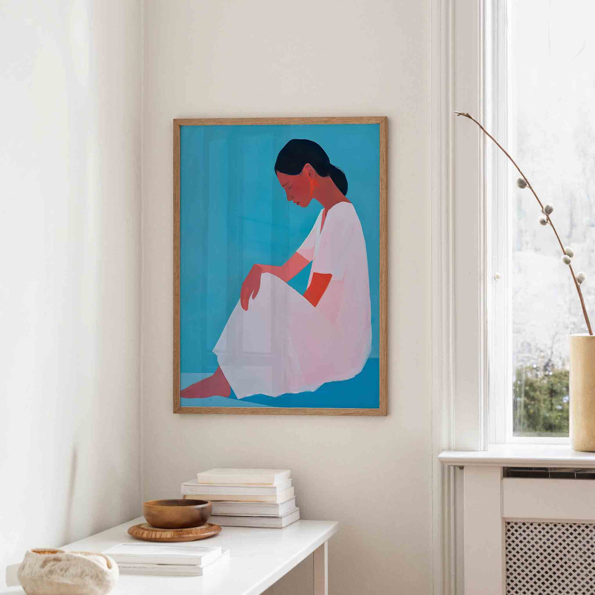 Zittende vrouw – staande hedendaagse wanddecoratie van WallArtistic