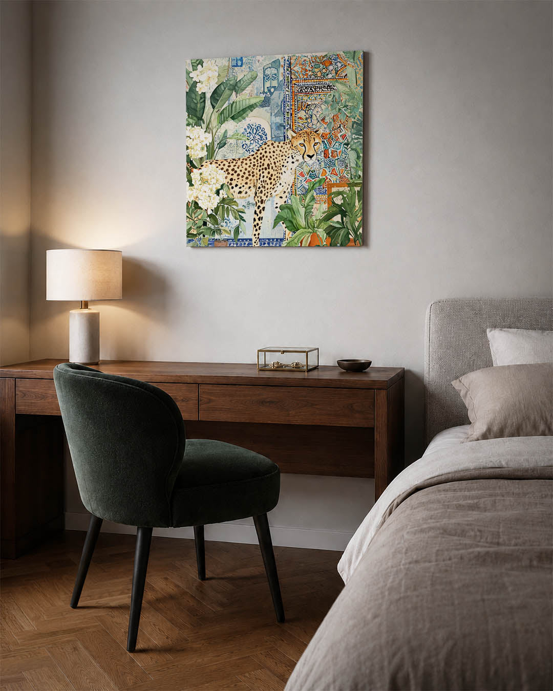 Exotische dierenwereld kunstwerk – materiaalweergave – dit kunstwerk toont een cheetah omringd door weelderige planten en