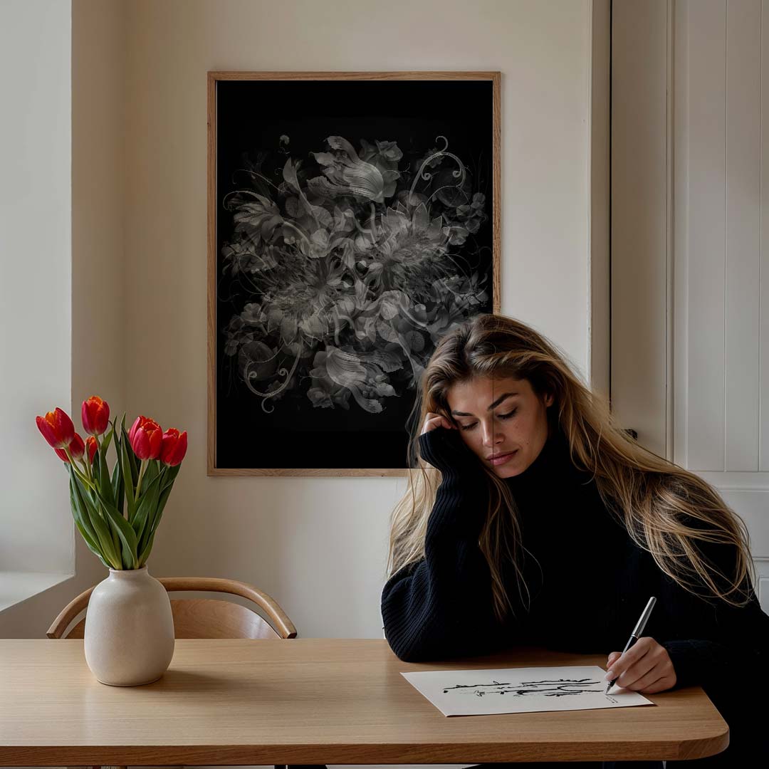 Mystieke Bloemenpracht in Zwart-Wit – bloemen poster in staand formaat