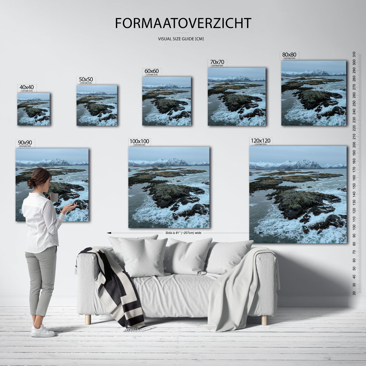 Rotsachtige kustlijn poster – sfeerbeeld – deze poster toont een ruige kustlijn met donkere rotsen en schuimende golven. Op