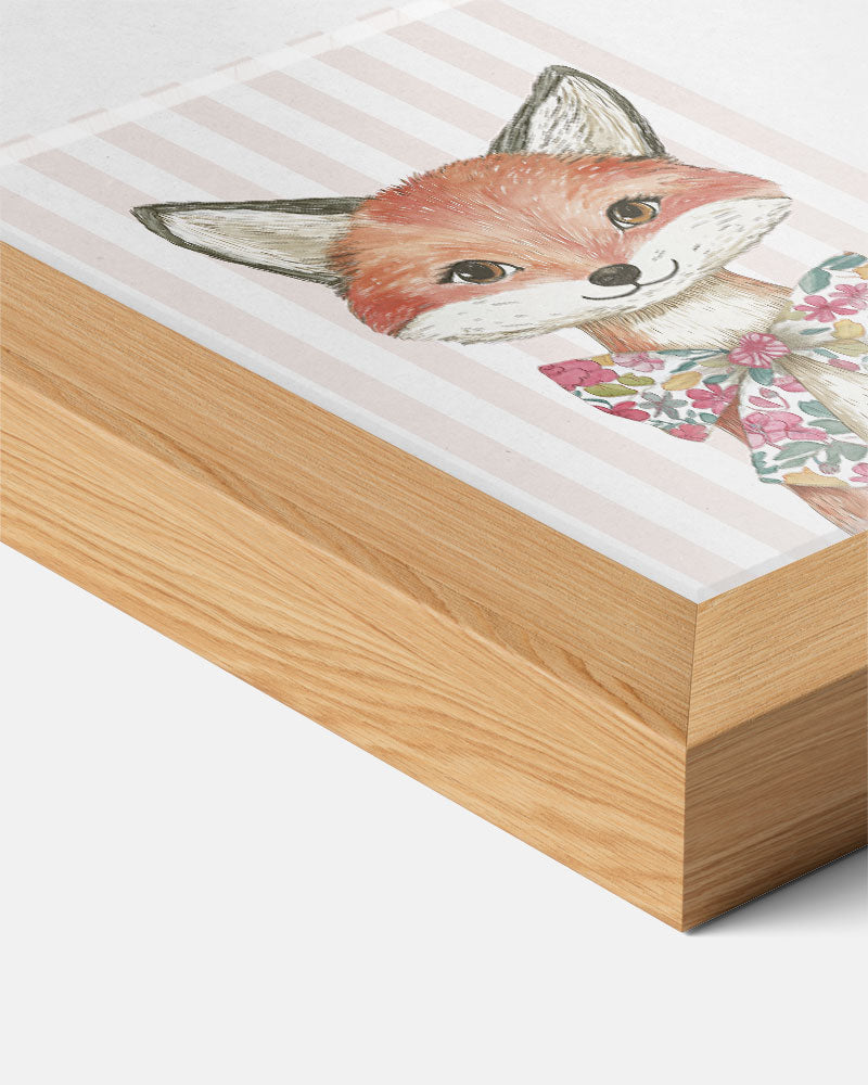 Vrolijke Vos Met Strik – kids poster als vrolijke staande wanddecoratie
