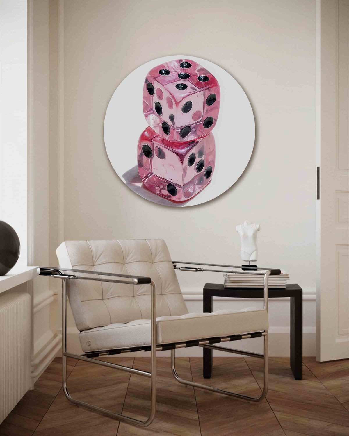 Roze dobbelstenen – Pop Art muurcirkel als ronde wanddecoratie