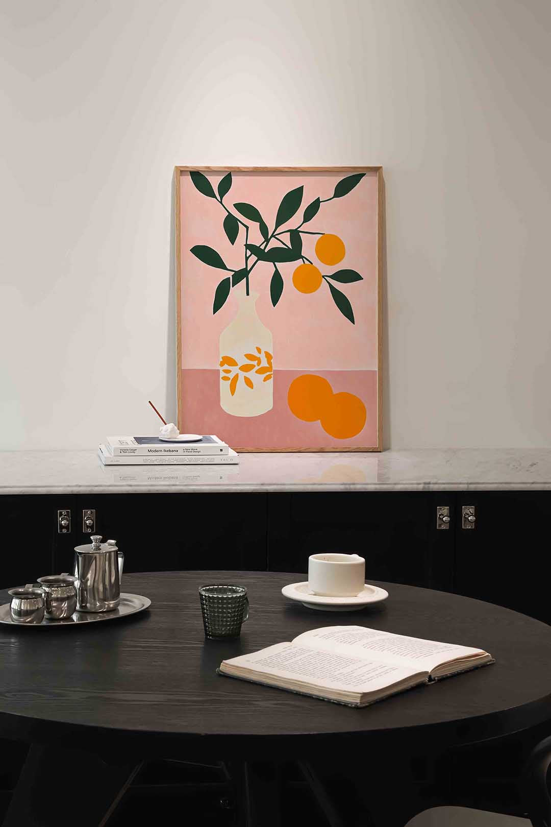 Tak met sinaasappels – moderne poster in staand formaat
