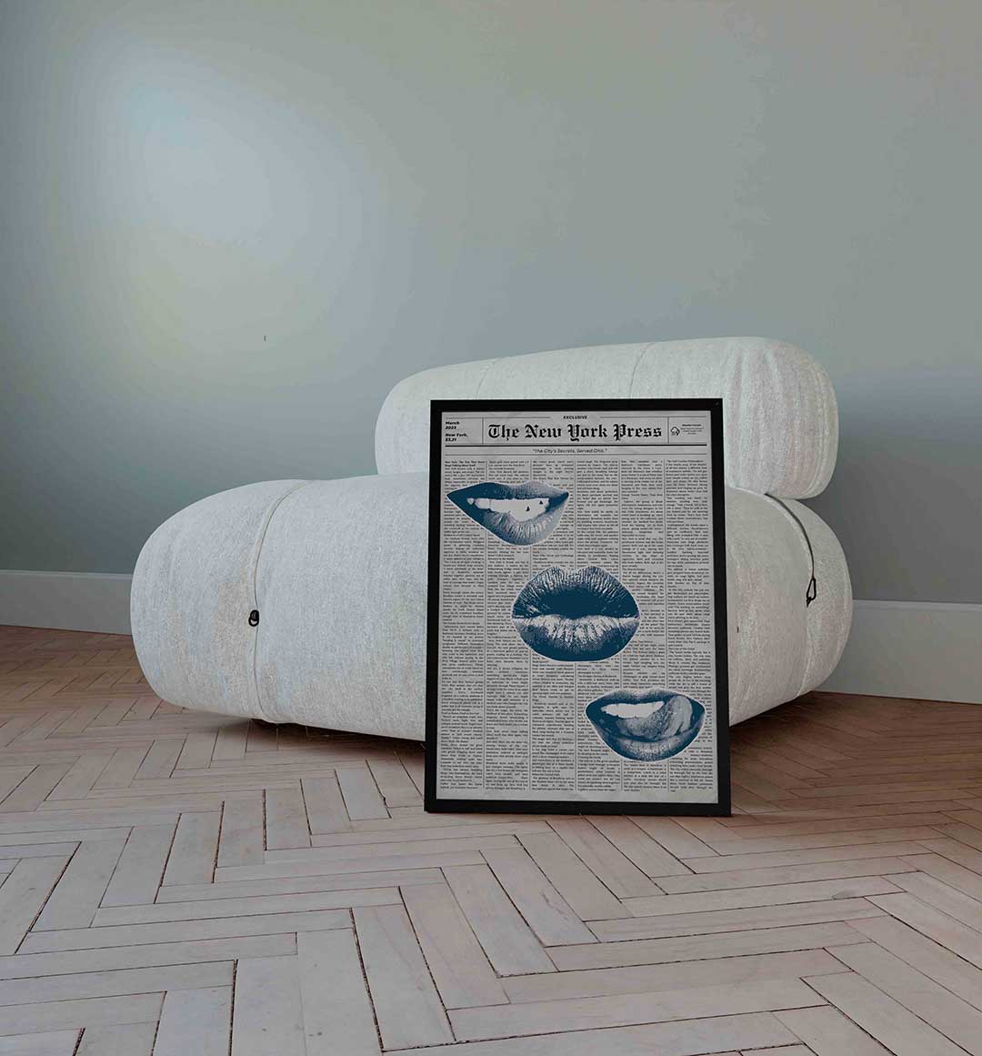Blauwe lippen op krantenachtergrond – Pop Art wandkunst als portret poster