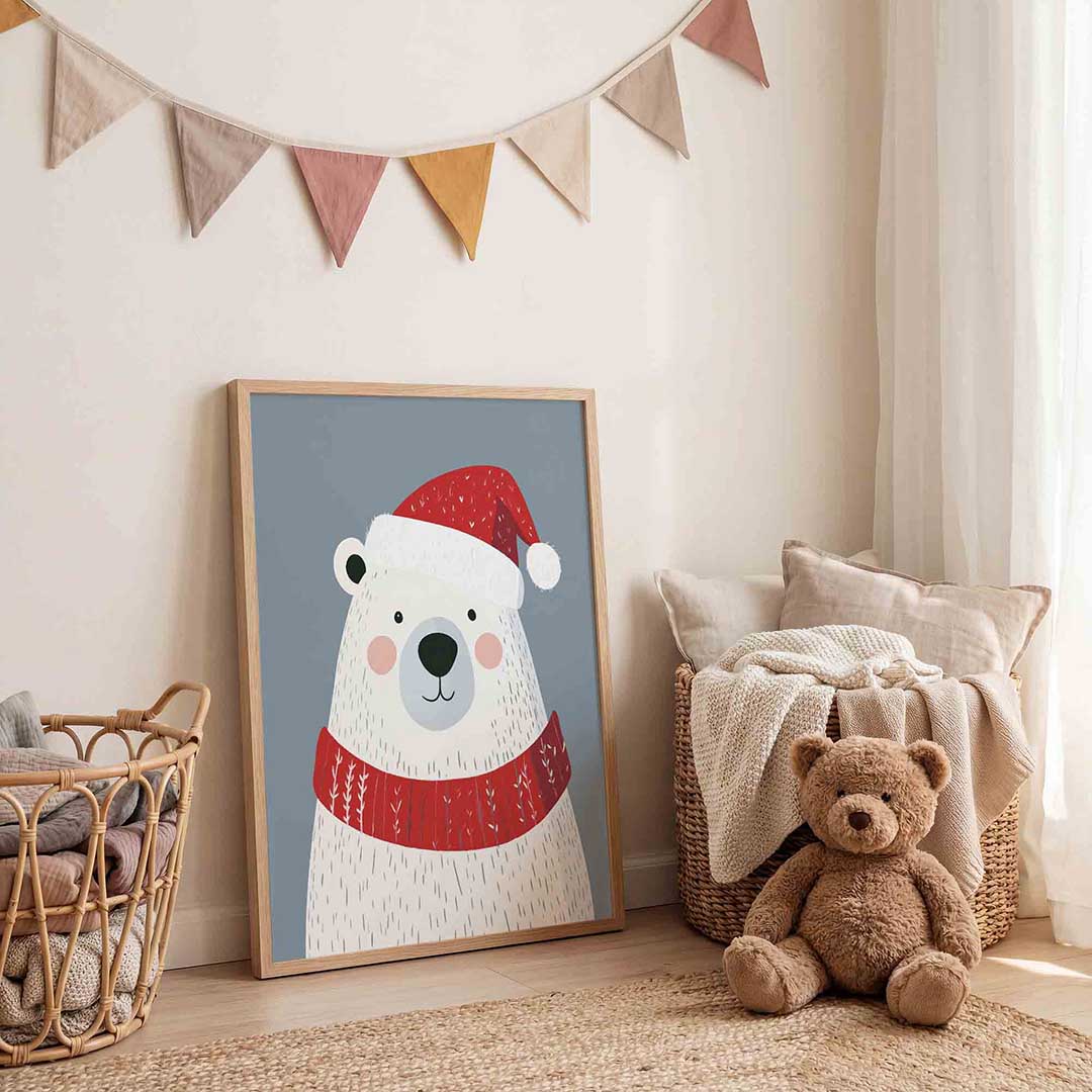 Ijsbeer met kerstmuts – speelse wandkunst als portret kinderposter