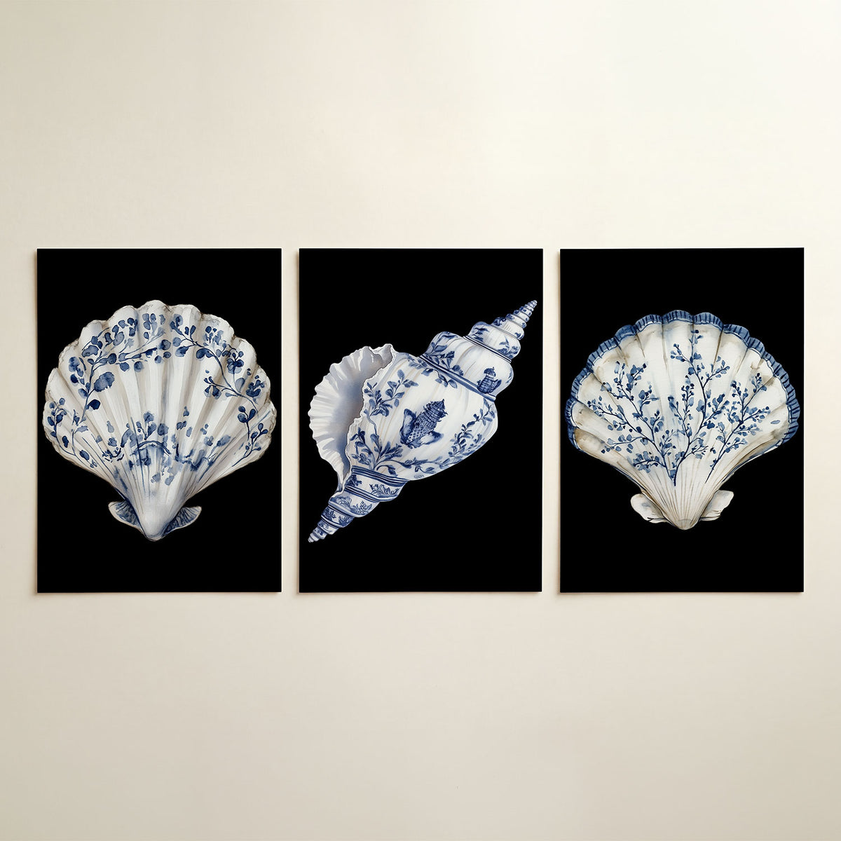 Blauwe schelpdetails driedelige posterset in interieur