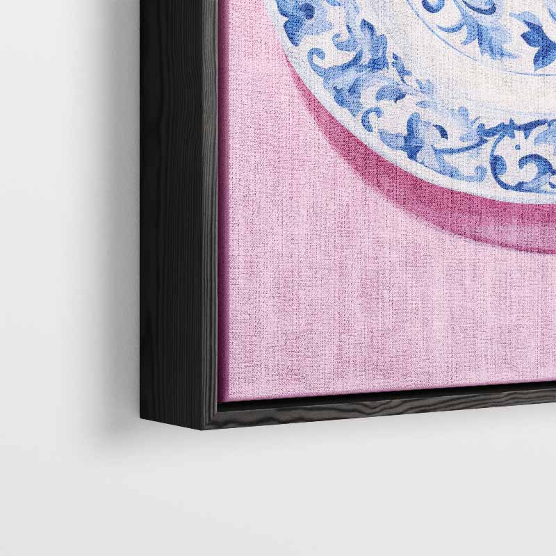 Blauwe Bloemenpracht op Roze – plexiglas wanddecoratie in portret formaat
