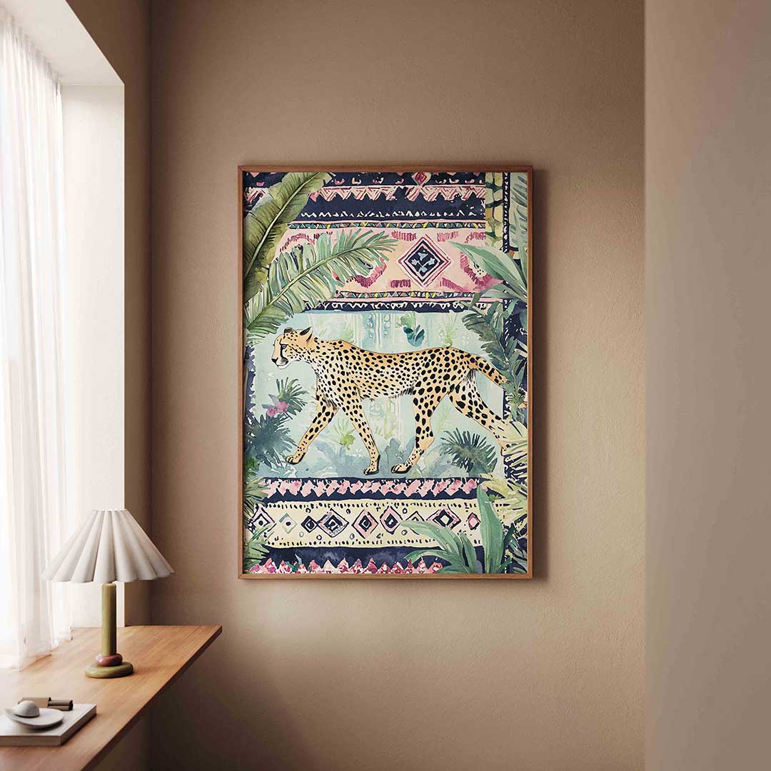Luipaard en bladeren – staande dieren wanddecoratie van WallArtistic
