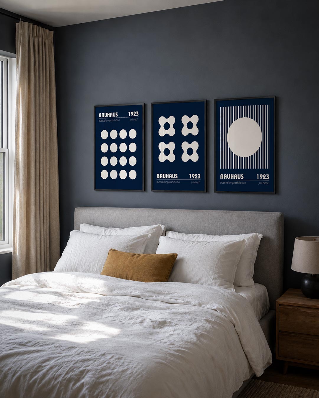 Cirkelritme en lijnen posterset – derde productweergave – deze posterset in drie delen toont een ritmische ordening van witte