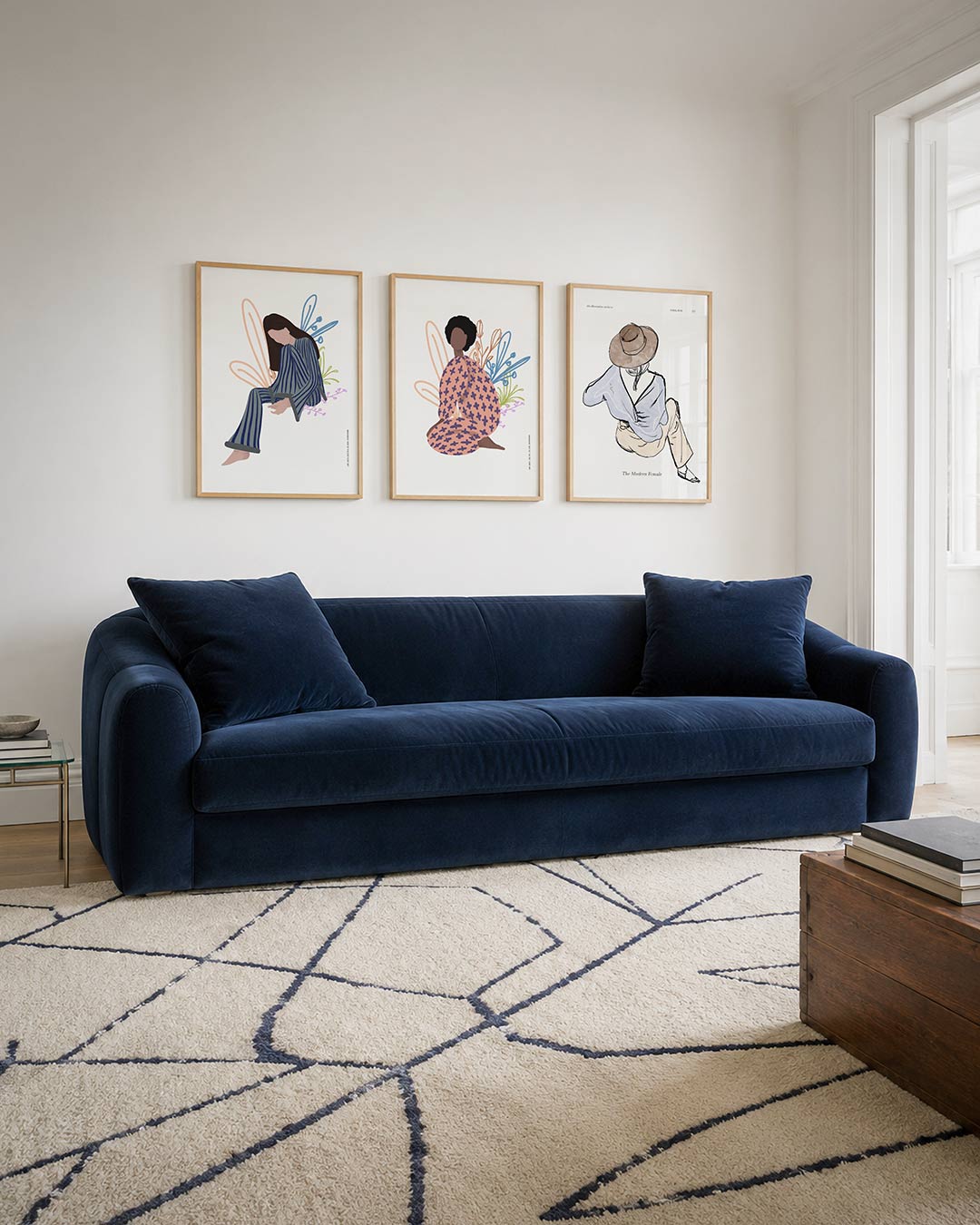 Gestreepte rust driedelige posterset – een figuur in blauw gestreepte kleding zit ontspannen