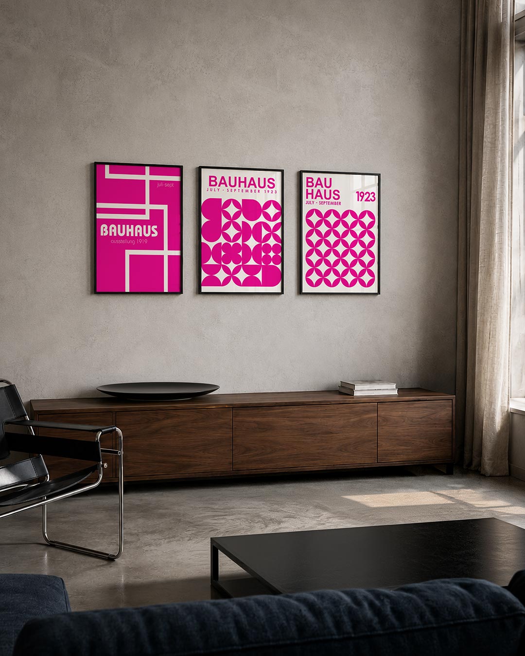 Lijnen en kleurvlakken driedelige posterset – deze posterset in drie delen toont een speels lijnenspel met roze kleurvlakken