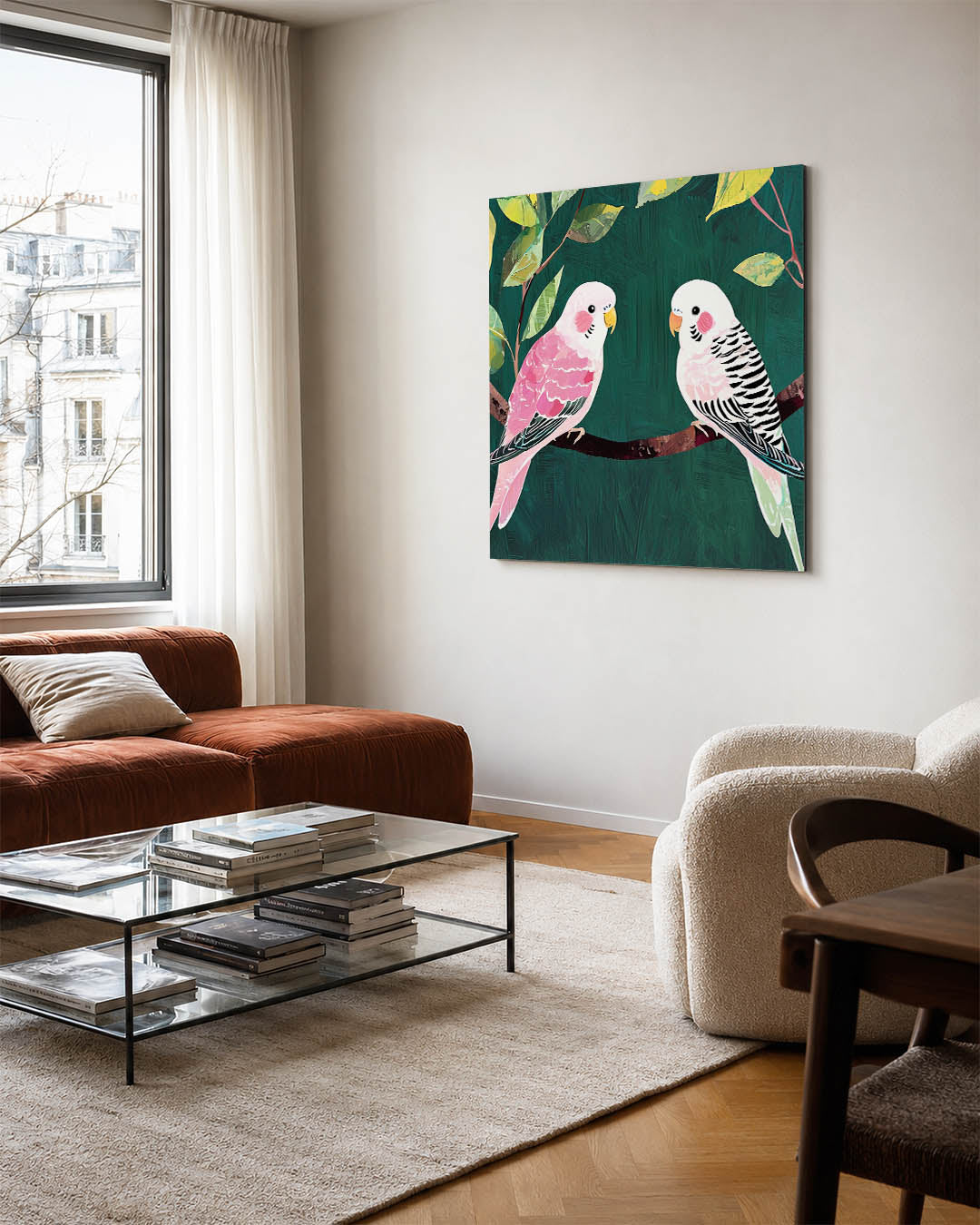 Vogels op tak kunstwerk – vierkante wanddecoratie – dit werk toont twee kleurrijke vogels op een tak, omringd door bladeren.