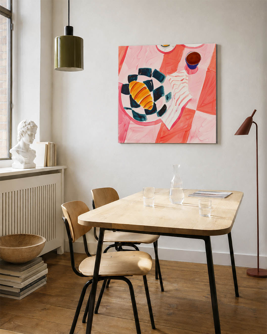 Vrolijk ontbijt tafereel kunstwerk – detailweergave – dit werk toont een kleurrijk tafereel met een croissant op een bord