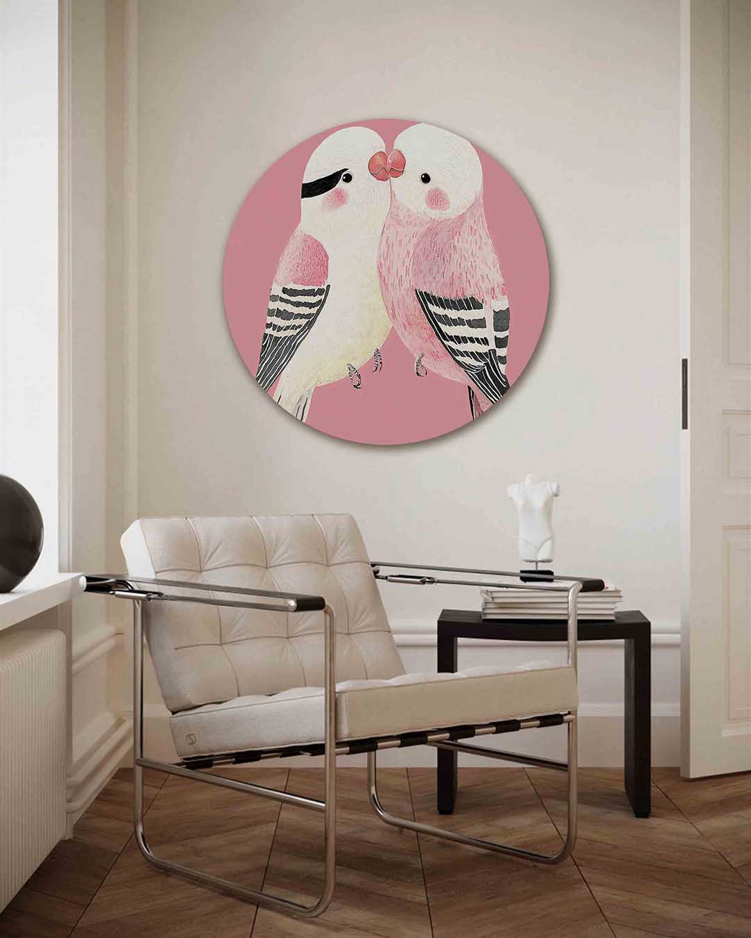 Twee vogels op roze – kleurrijke illustratie muurcirkel als wanddecoratie