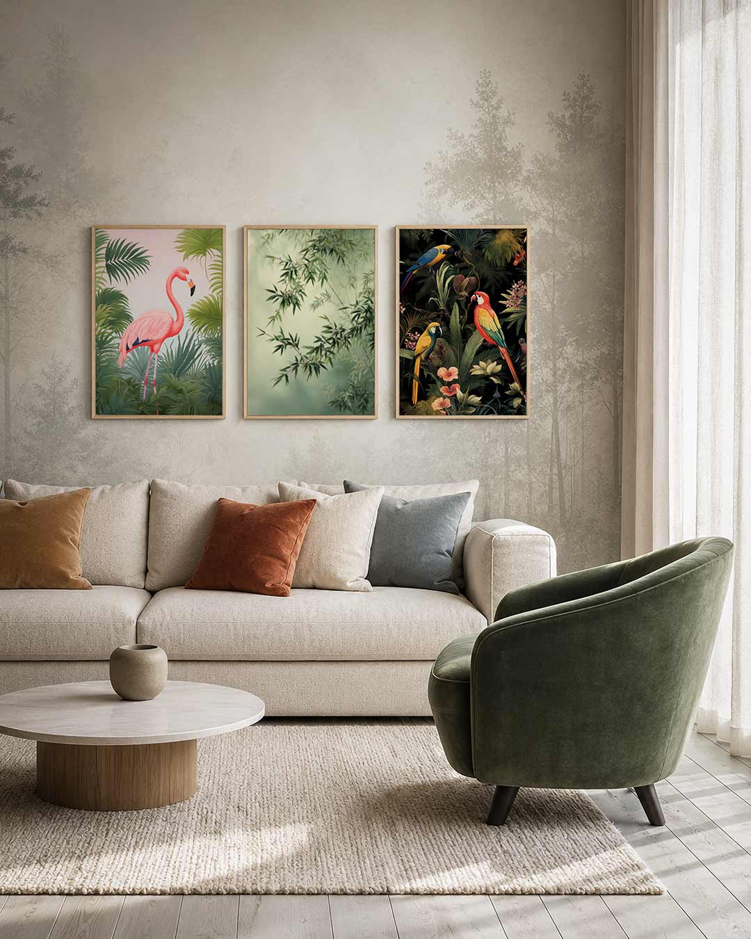 Tropische sereniteit driedelige posterset – een roze flamingo omringd door weelderige groene bladeren