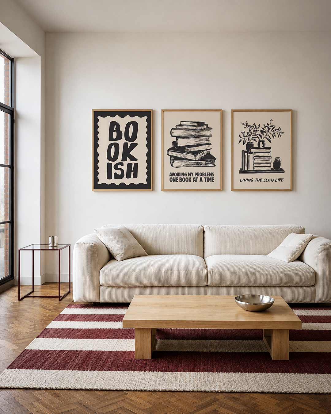 Golvende randletters driedelige posterset – zwarte letters op een beige achtergrond met een golvende
