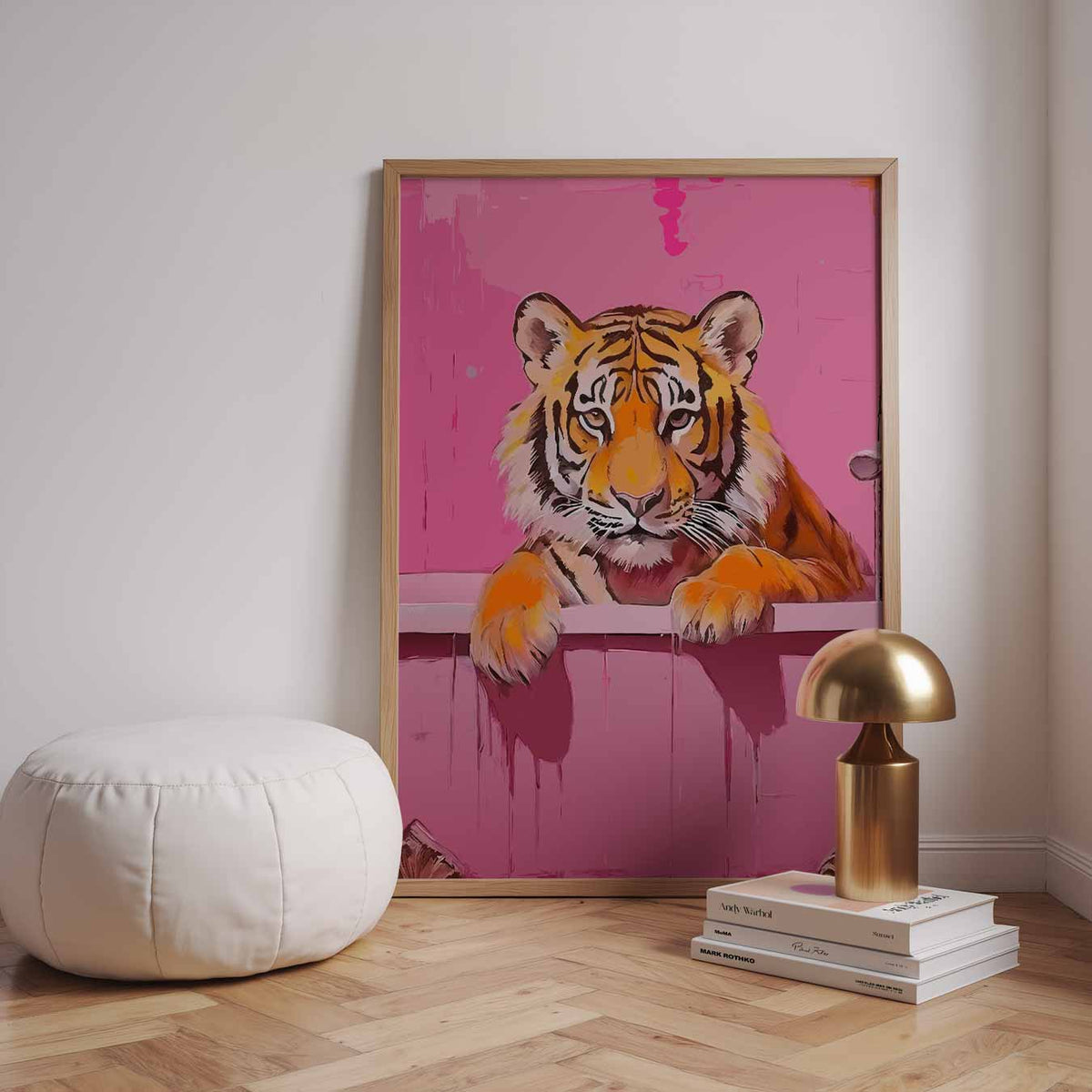 Tijger in Badkuip – dieren poster in staand formaat