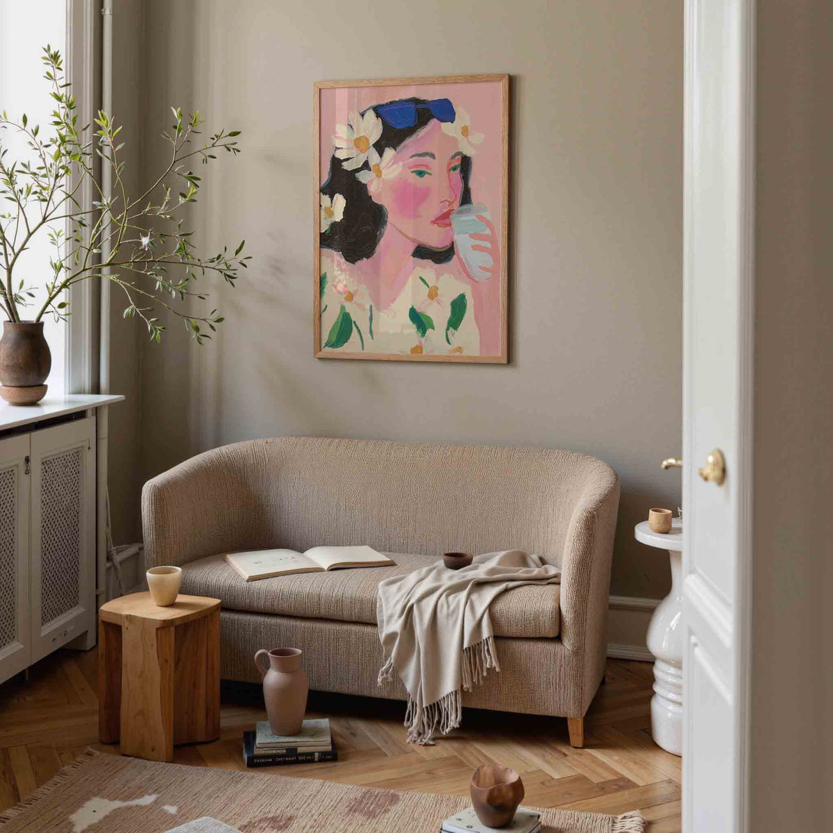Vrouw met bloemen en zonnebril – pastel poster in staand formaat