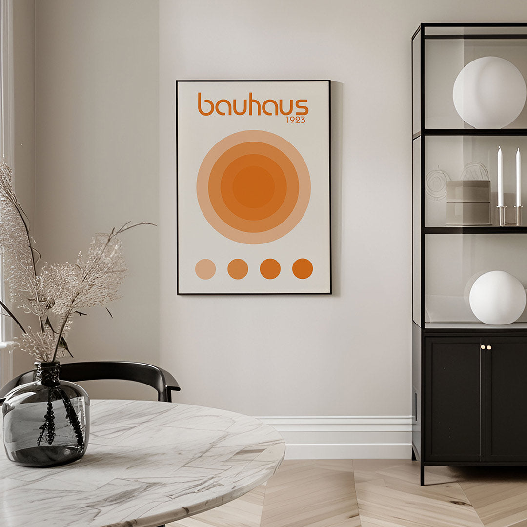 Cirkelvormen en kleur – geometrische Bauhaus poster in staand formaat