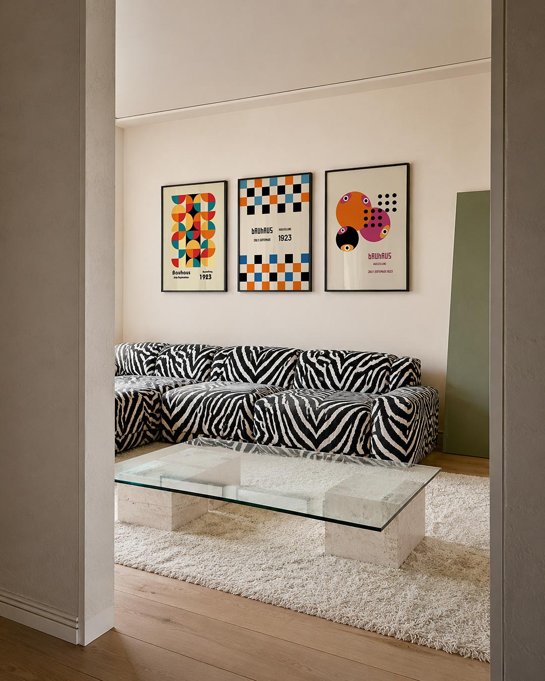 Vormen en kleurvlakken posterset – tweede productweergave – deze posterset in drie delen toont een speelse mix van halve