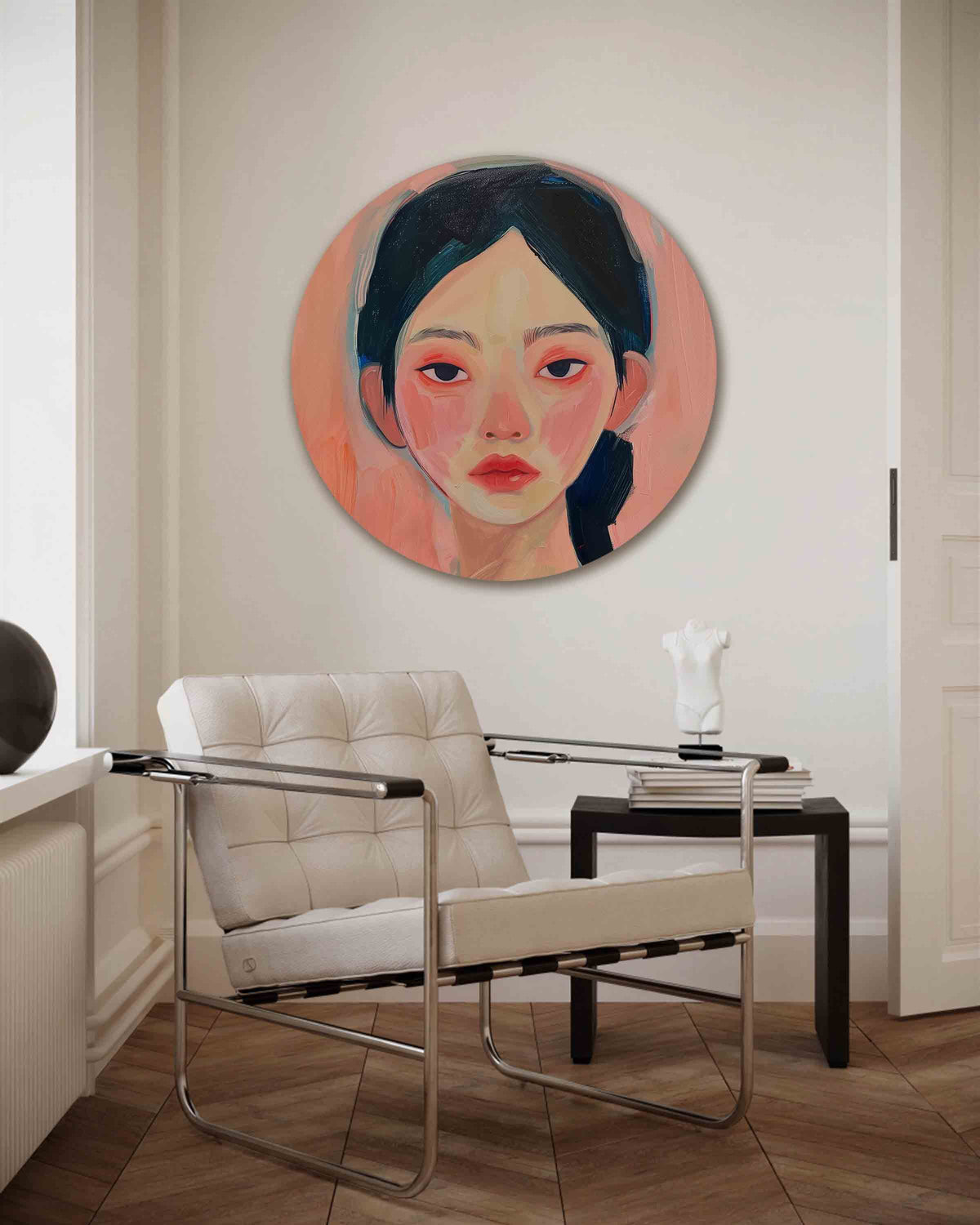 Portret met roze tinten – kleurrijke muurcirkel als ronde wanddecoratie