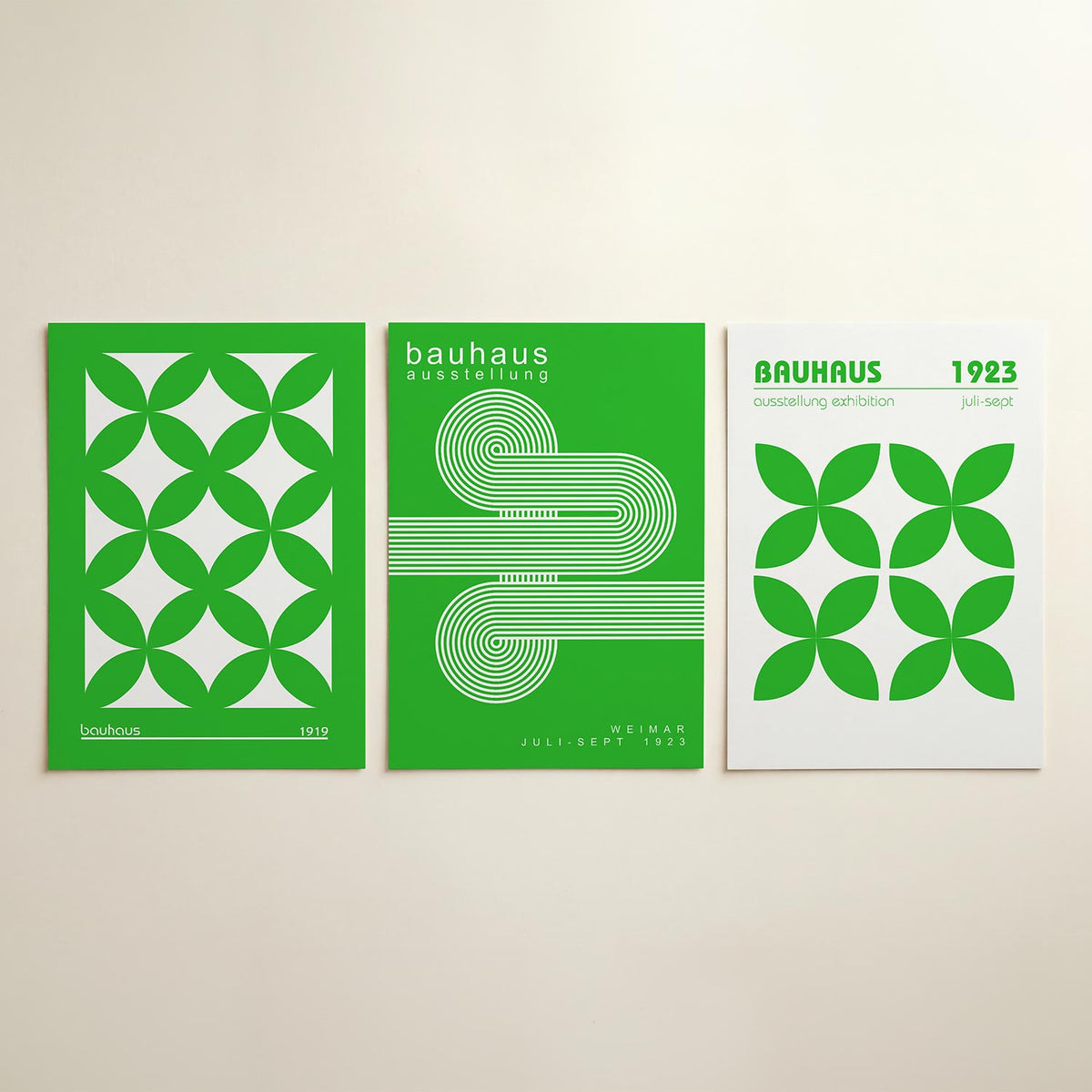 Groene cirkelpatronen driedelige posterset in interieur