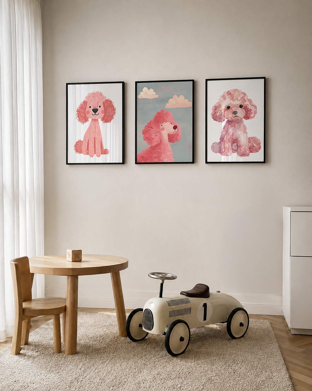 Vrolijke hond posterset – tweede productweergave – een speelse illustratie van een roze hond met krullend haar