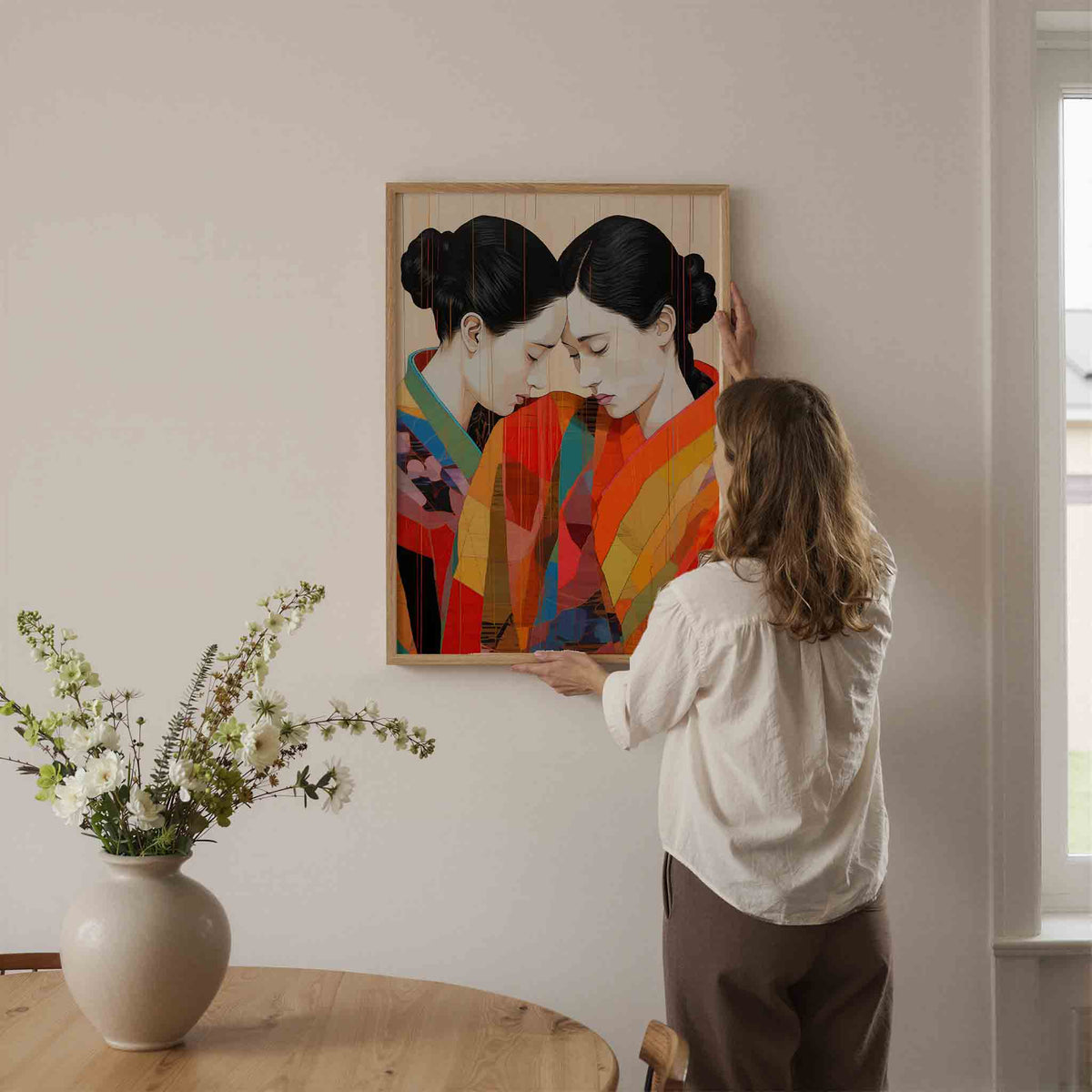 Twee figuren in kleurrijke gewaden – botanische wandkunst als portret poster