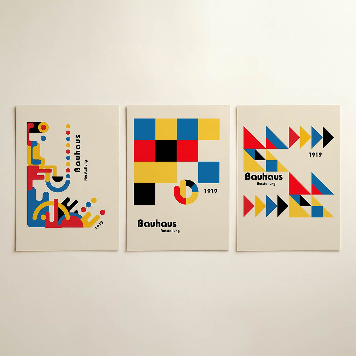 Vormen en kleurvlakken posterset – detailweergave – deze posterset in drie delen toont een speelse mix van primaire kleuren