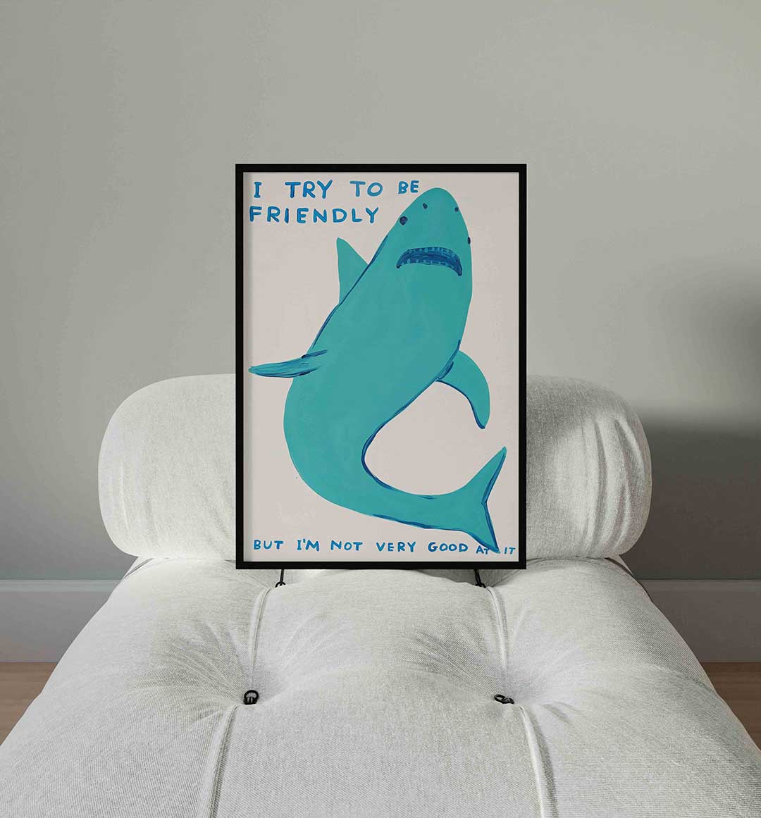 Blauwe haai met tekst – staande Pop Art wanddecoratie van WallArtistic