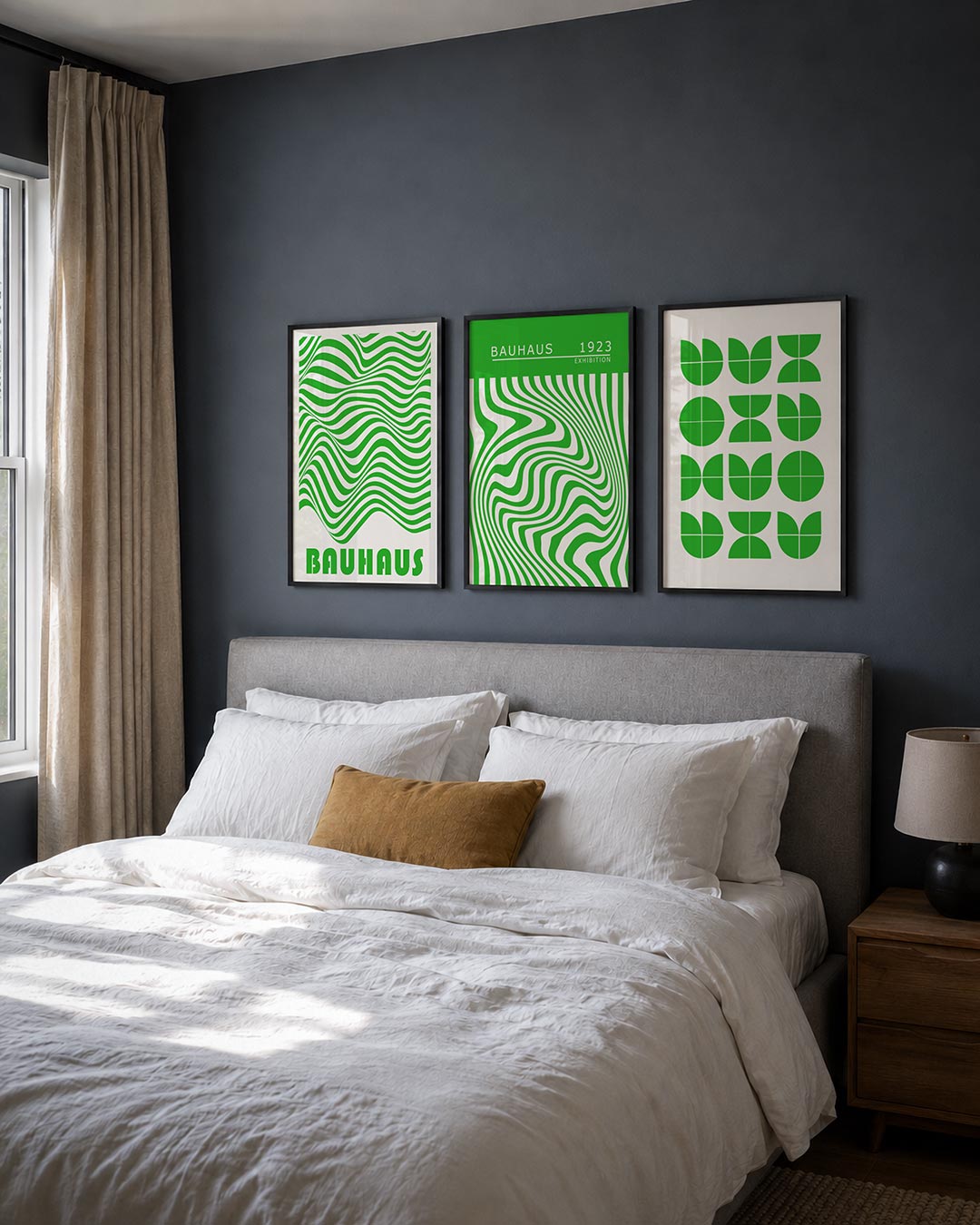 Golvend lijnenspel posterset – detailweergave – deze posterset in drie delen toont groene golvende lijnen op een witte