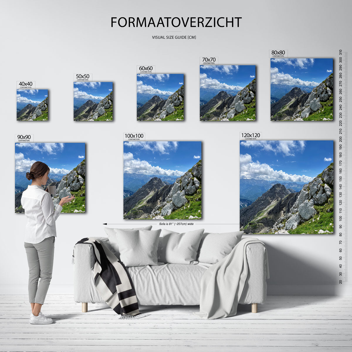 Berglandschap met wolken poster – sfeerbeeld – deze poster toont een indrukwekkend berglandschap met ruige rotsen en een