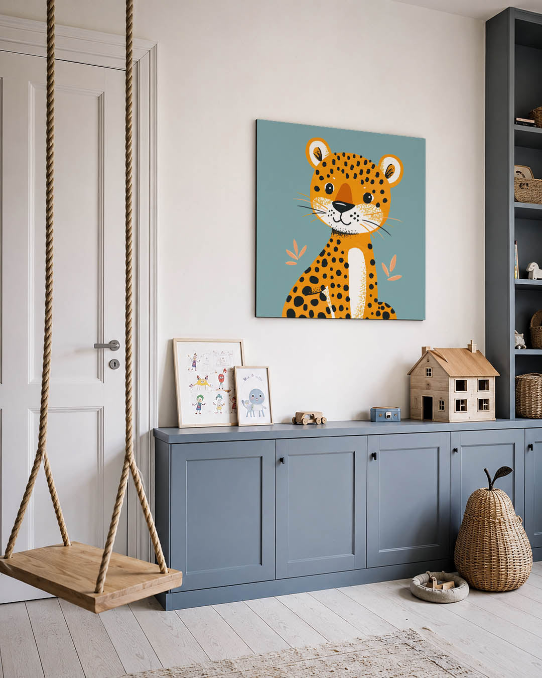 Speelse luipaard illustratie kunstwerk – vierkante wanddecoratie – dit kunstwerk toont een vrolijke luipaard met een oranje