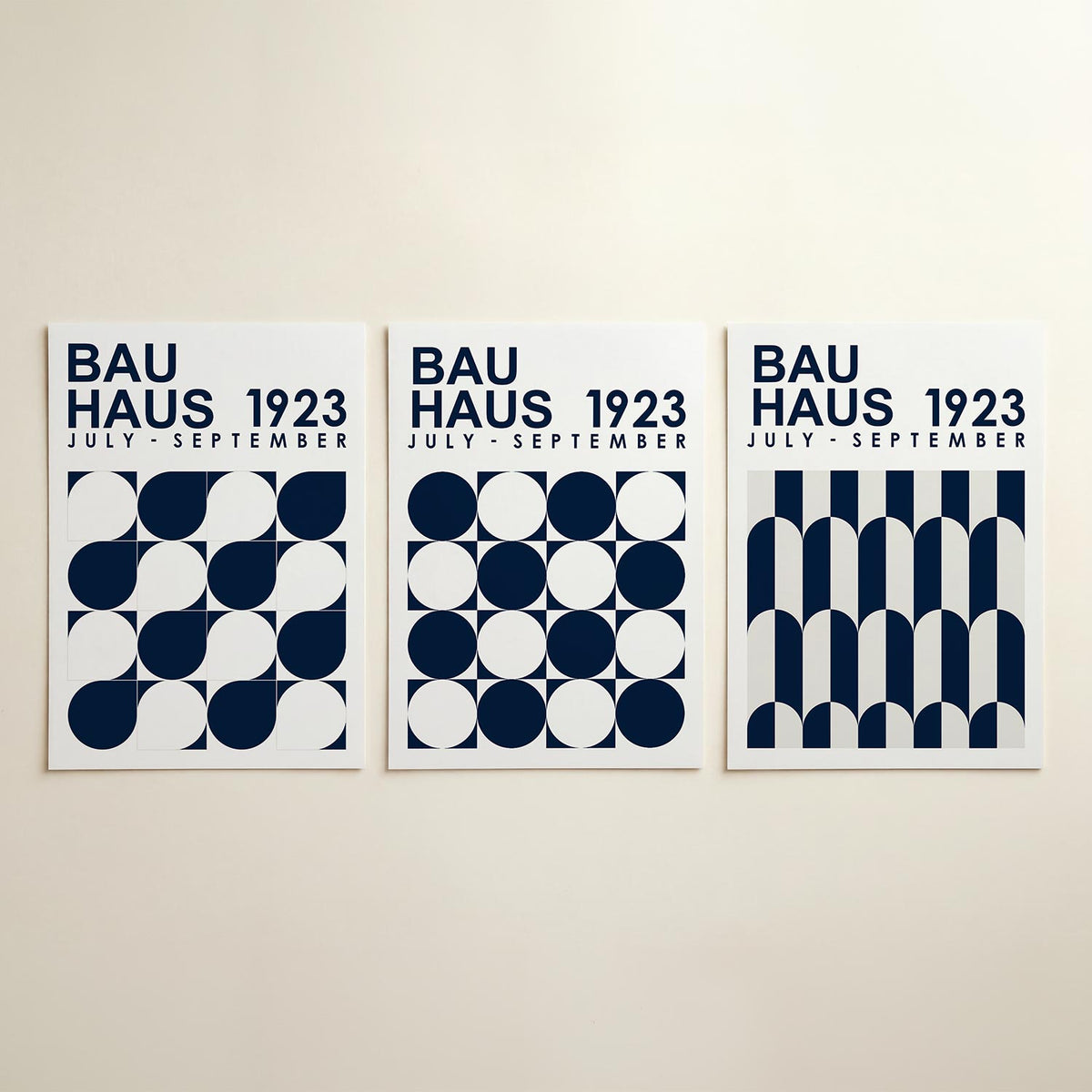 Vorm en ritme posterset – detailweergave – deze posterset in drie delen toont een speelse wisselwerking van halve cirkels en
