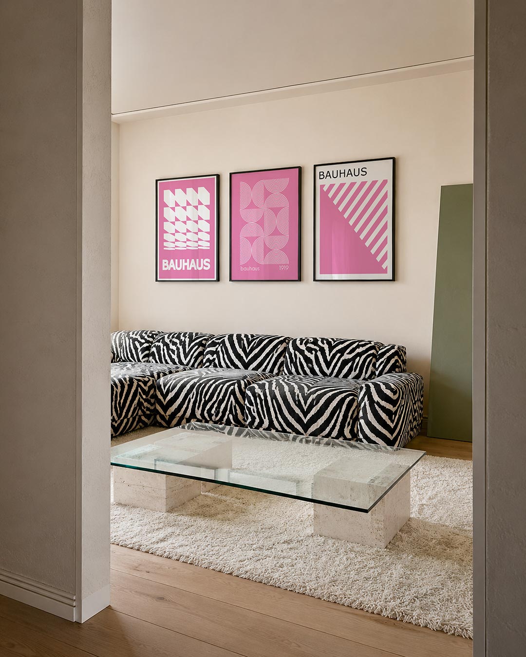 Vorm en kleur posterset – tweede productweergave – deze posterset in drie delen toont een ritmisch lijnenspel van witte