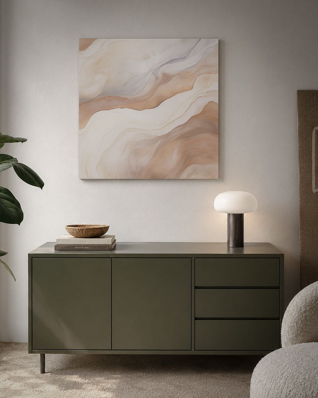 Organische lijnen kunstwerk – detailweergave – dit werk toont vloeiende, golvende lijnen in zachte beige en bruin tinten. De