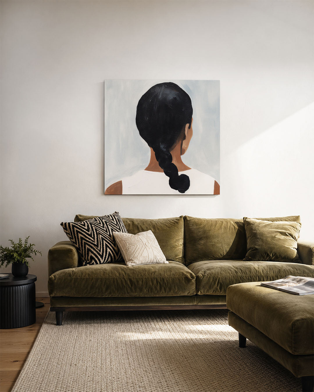 Vrouwelijke silhouet achteraanzicht kunstwerk – derde productweergave – dit werk toont een vrouw van achteren met een vlecht