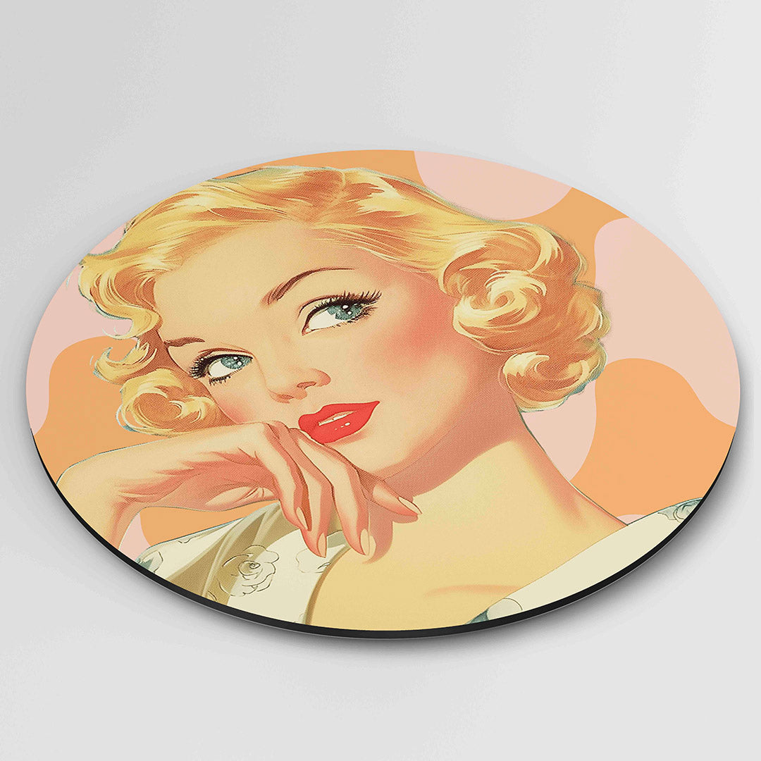Blonde vrouw – Pop Art wandkunst als moderne muurcirkel
