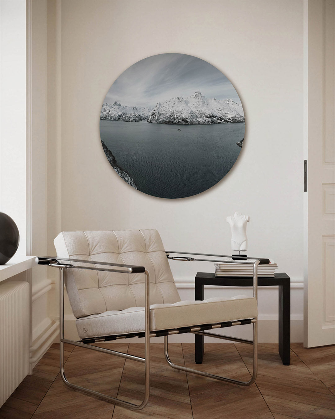 Besneeuwde bergen – fotografie muurcirkel als ronde wanddecoratie