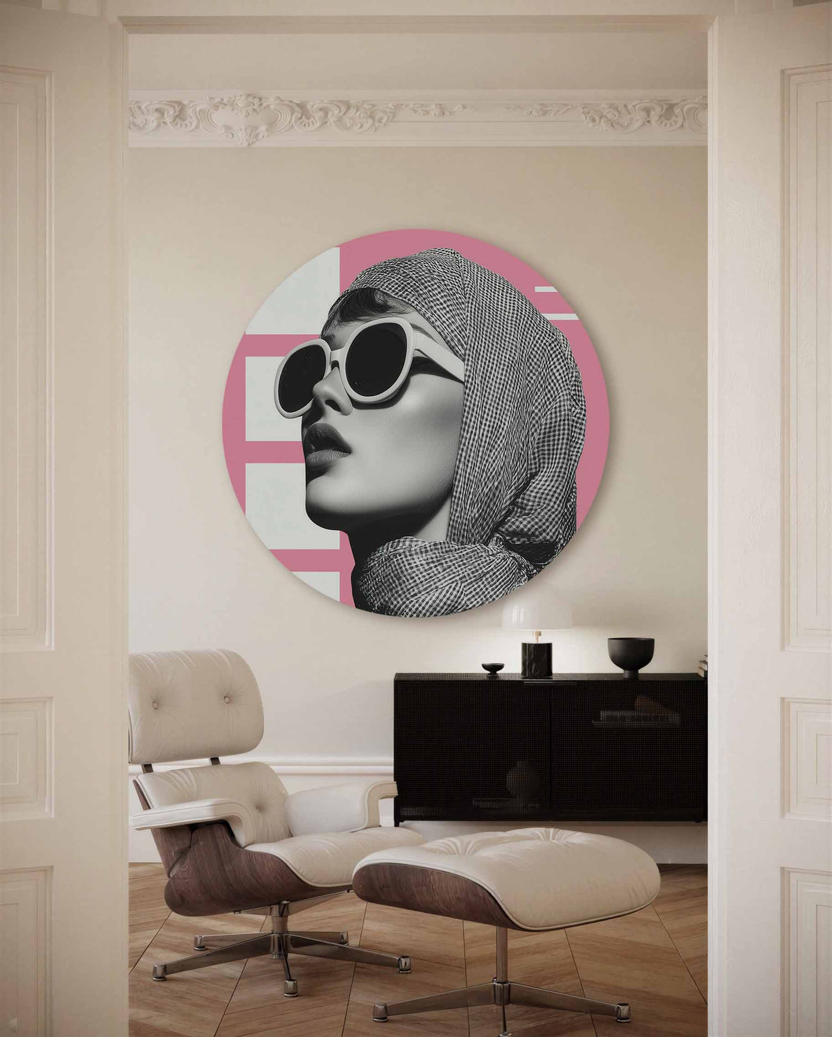 Vrouw met zonnebril – kleurrijke Pop Art muurcirkel voor aan de muur